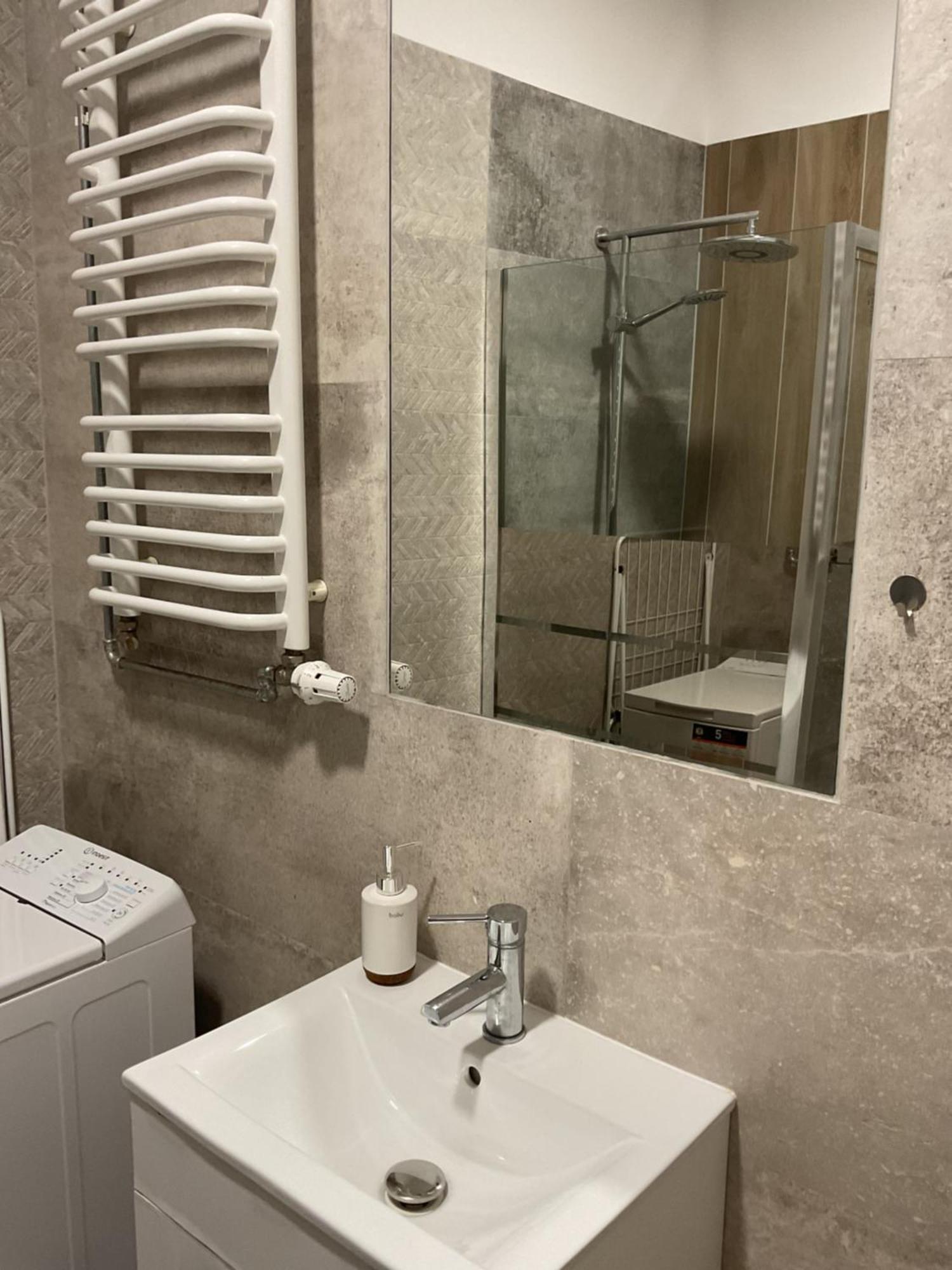 Apartamento Omorika Na Zamkowej Cracovia Exterior foto
